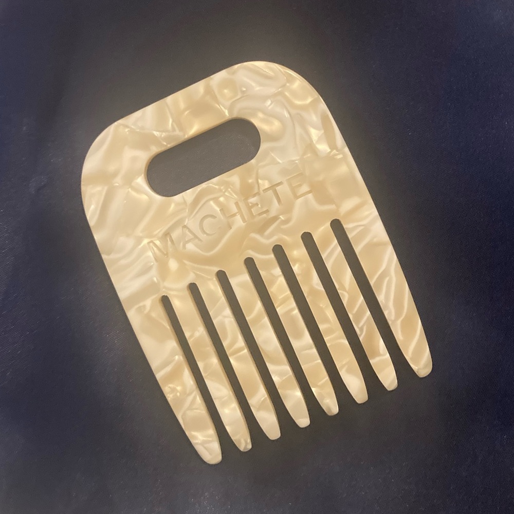 Machete No. 4 Comb in Ivory NWOT